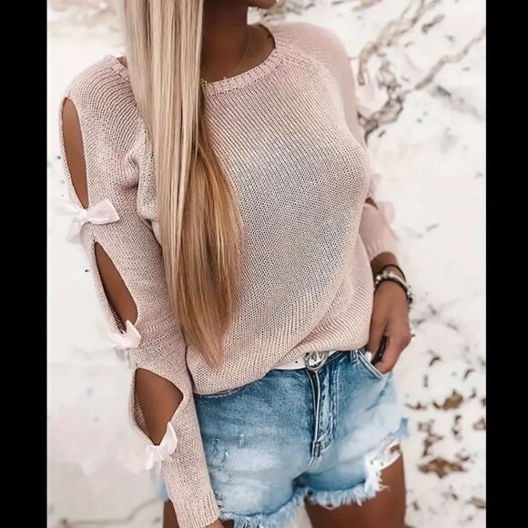 Beautiful lightweight pink sweater bow decor.Have open sleeve concept. - Picture 5 of 7